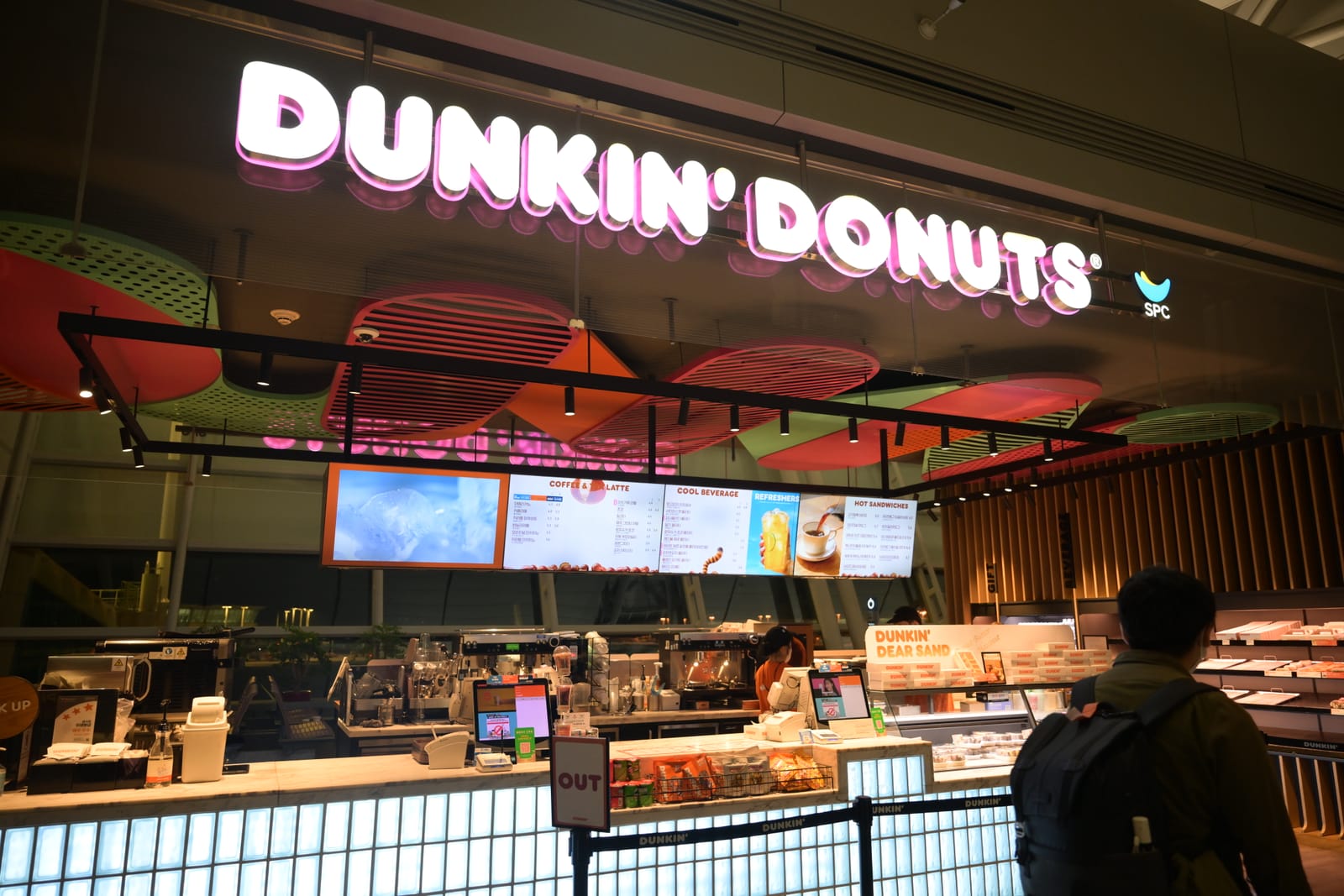 仁川国際空港で見つけたDUNKIN' DONUTS